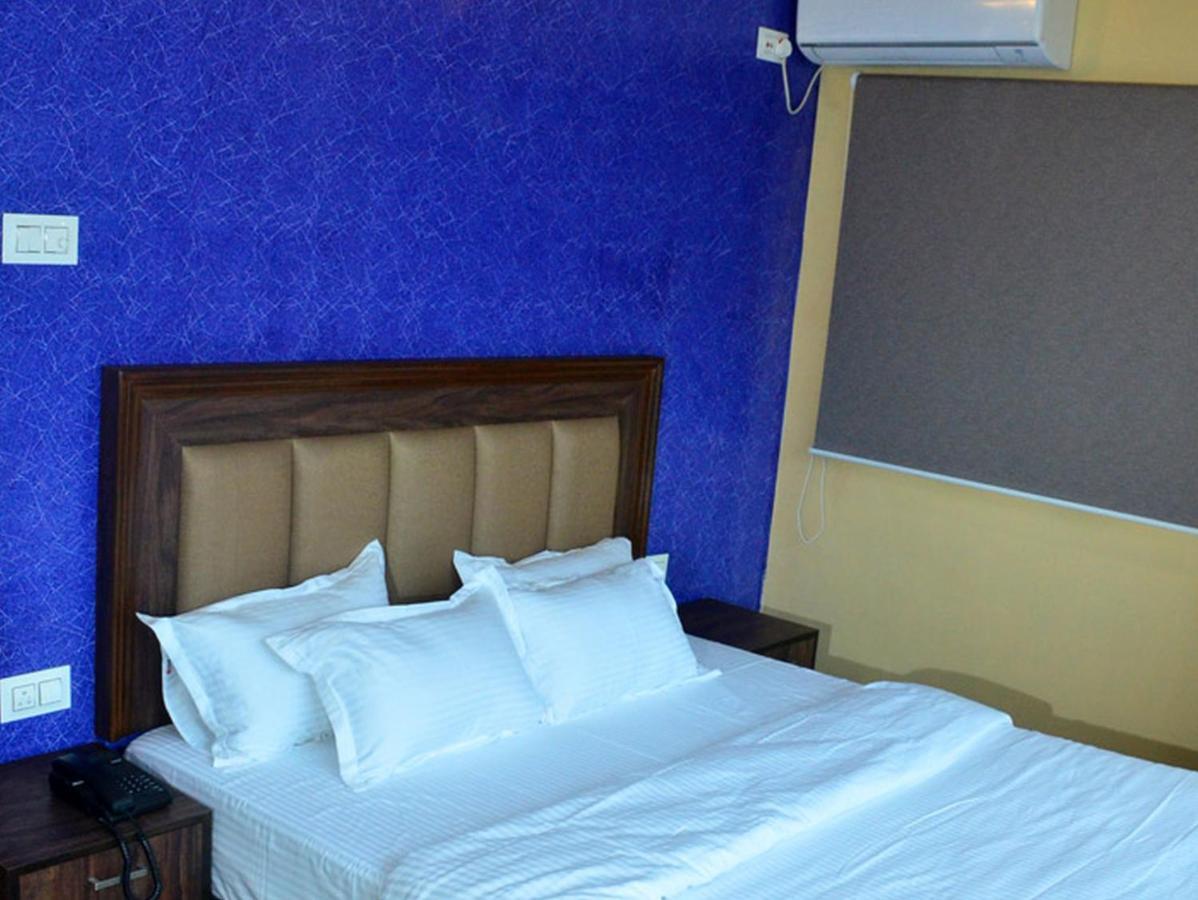 Hotel Aloka Residency Calcutta  Esterno foto